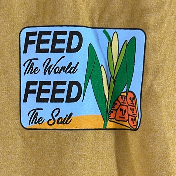 REI Tops - REI Co-op “Feed The World Feed The Soil” Graphic Tee Size XS